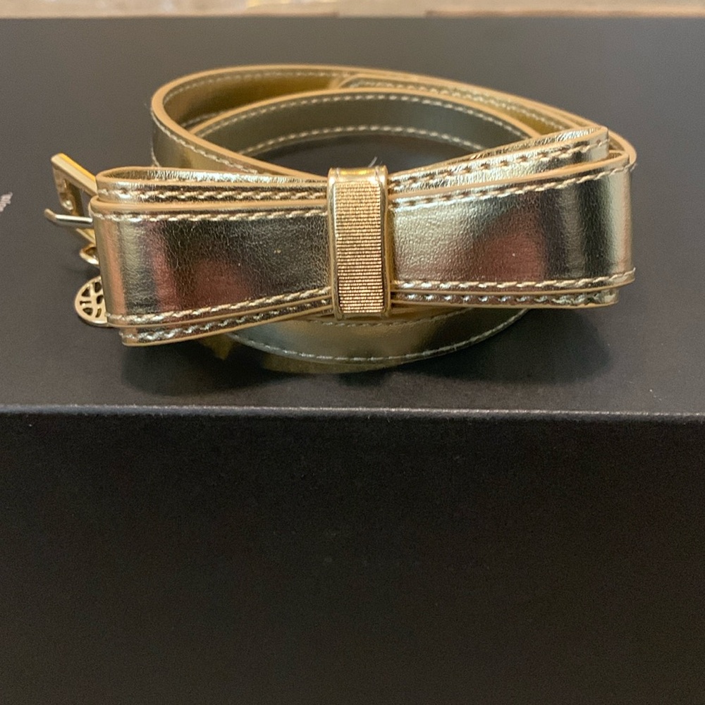 Lilly Pulitzer Gold Bow Belt.
